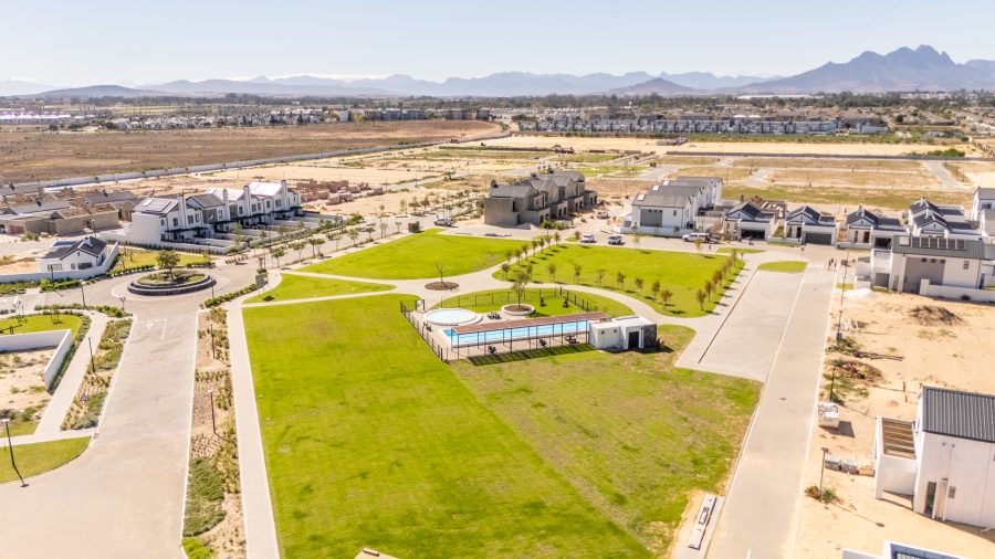 To Let 3 Bedroom Property for Rent in Le Coste Estate Western Cape